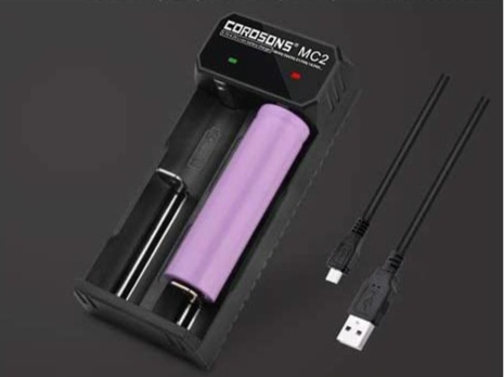 18650リチウムイオンバッテリー USB充電器(2本タイプ) 18650リチウムイオンバッテリー USB充電器(2本タイプ)