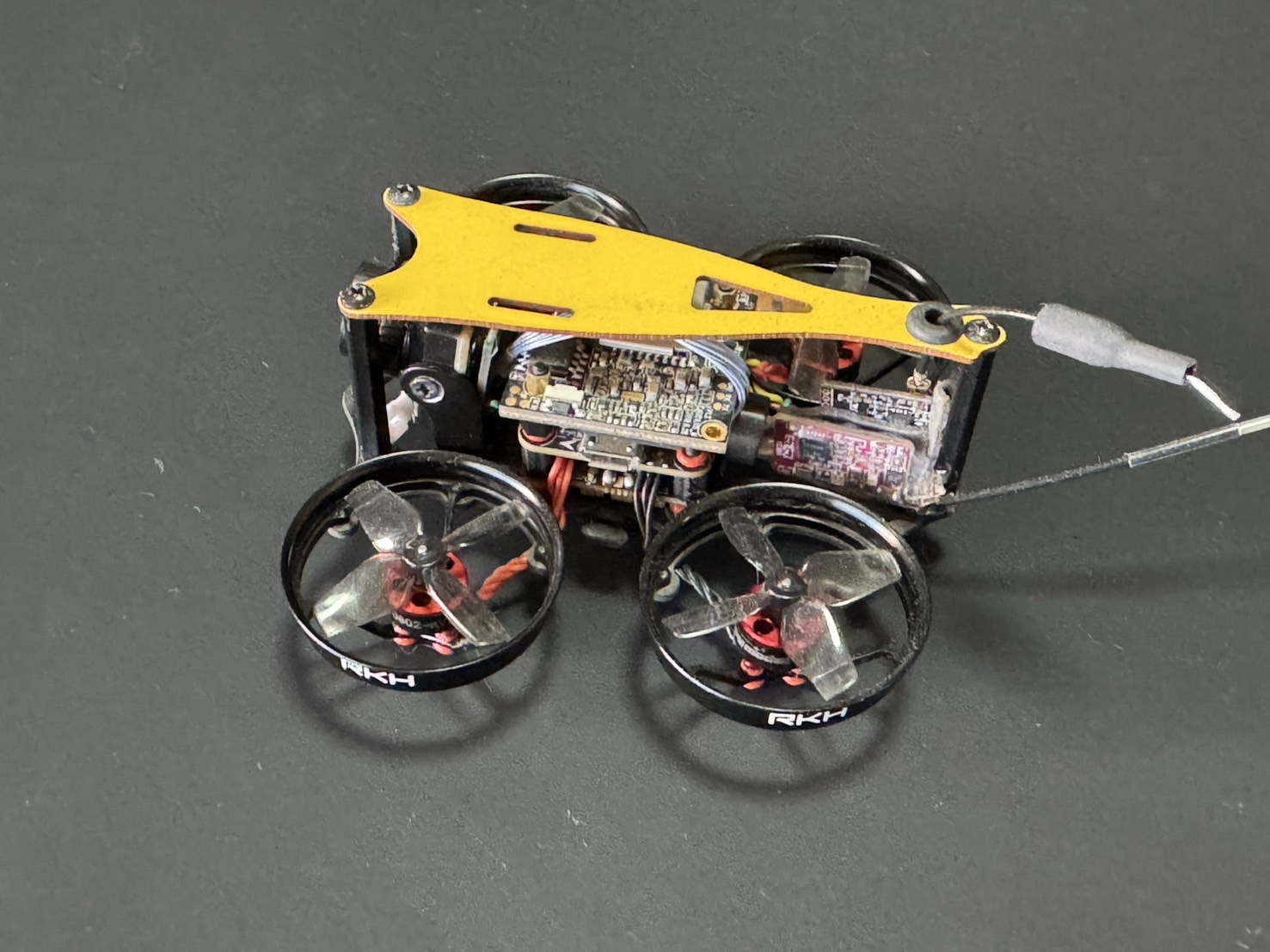 EP-MODELS Nano Vespa69HD Quadcopter SFHSS受信機付　※デモ機